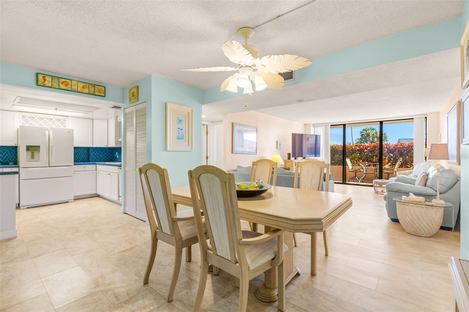 Image 18 of 48 For 1 Key Capri  102e