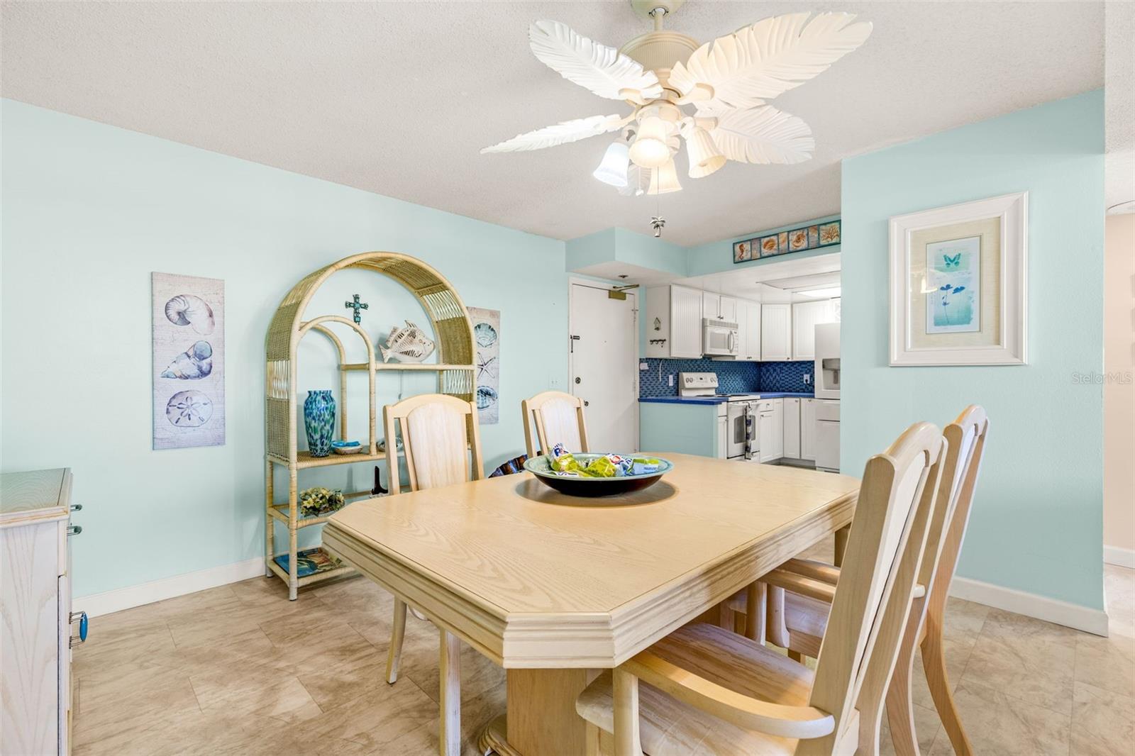 Image 19 of 48 For 1 Key Capri  102e