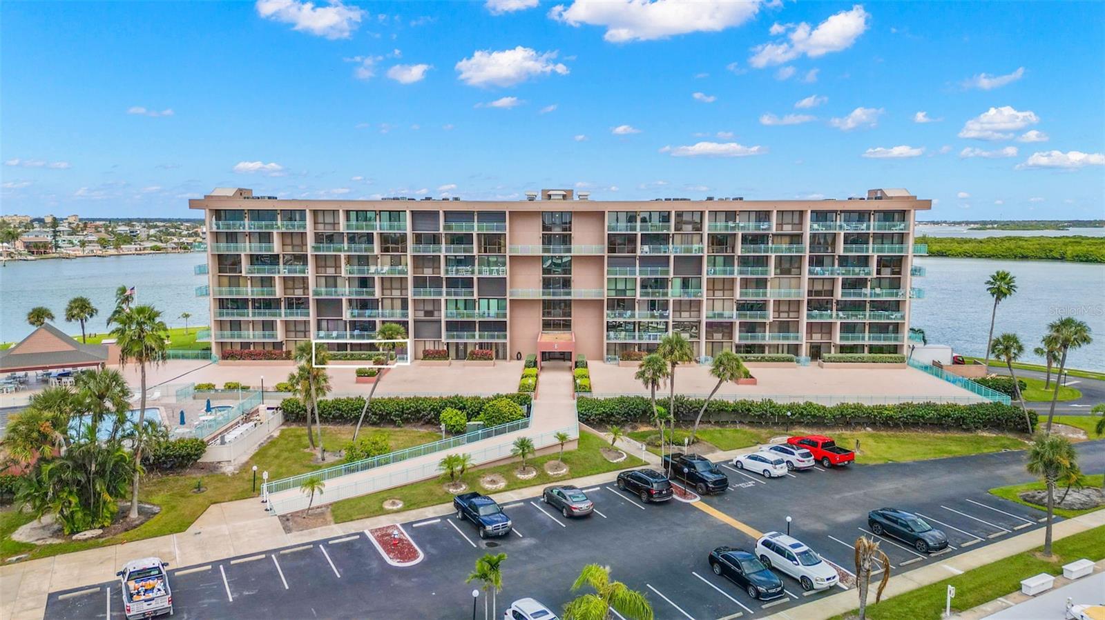 Image 41 of 48 For 1 Key Capri  102e