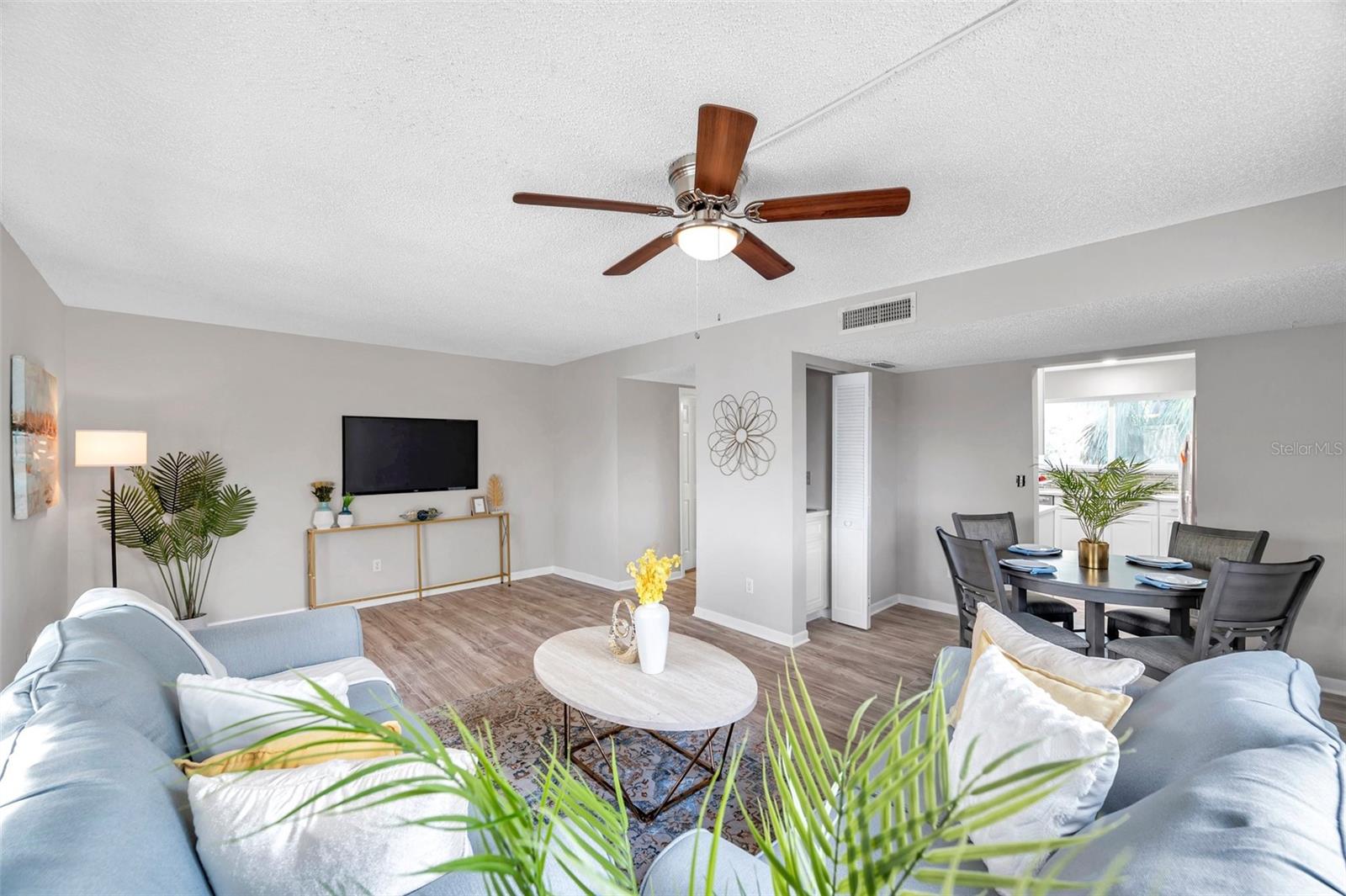 Image 24 of 44 For 6311 Newtown Circle 11b1