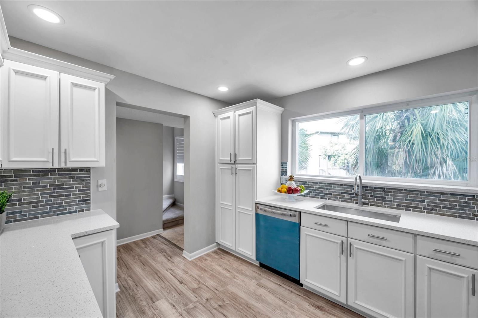 Image 8 of 44 For 6311 Newtown Circle 11b1