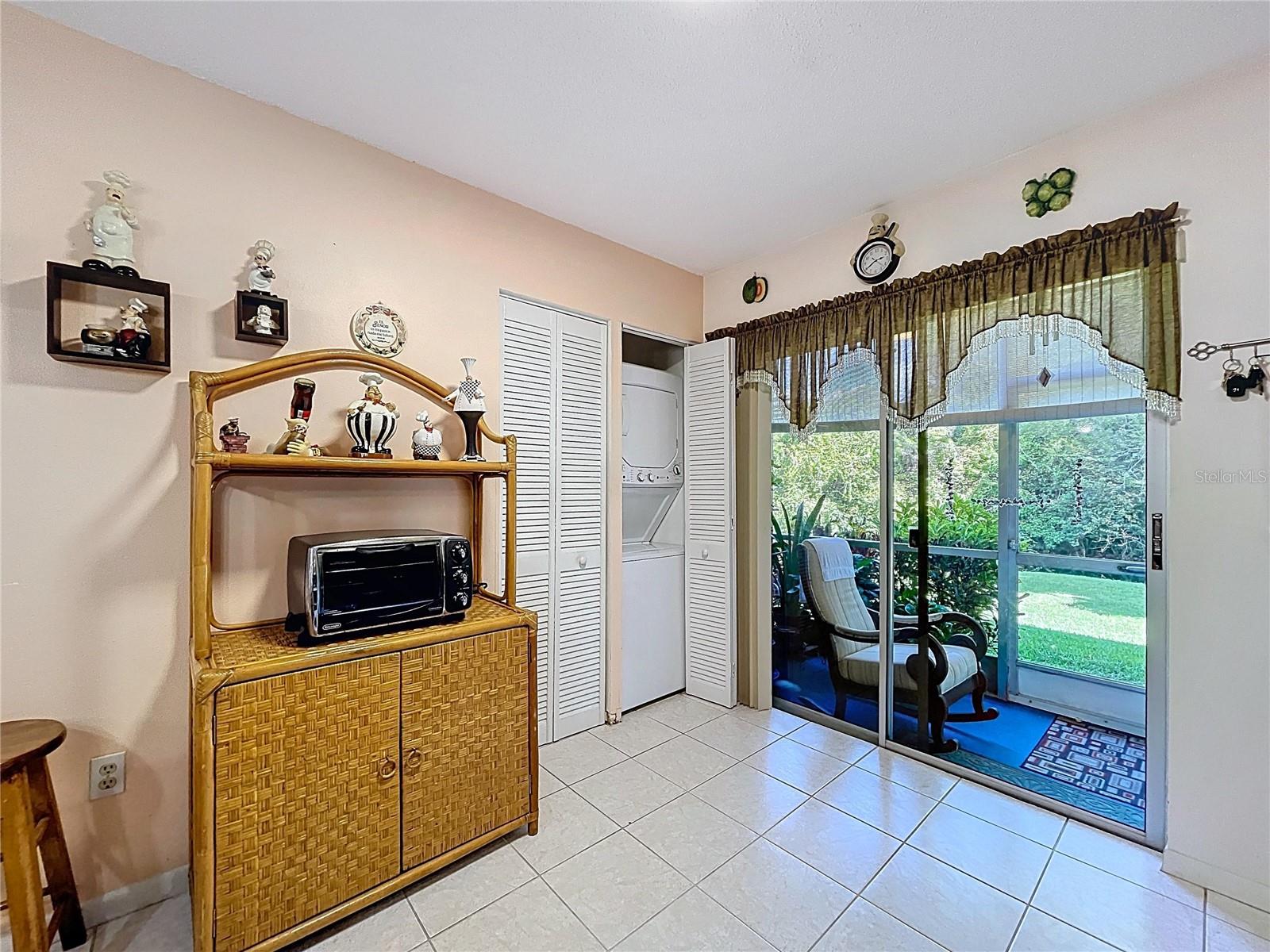 Image 14 of 36 For 4916 Sunnybrook Drive 14