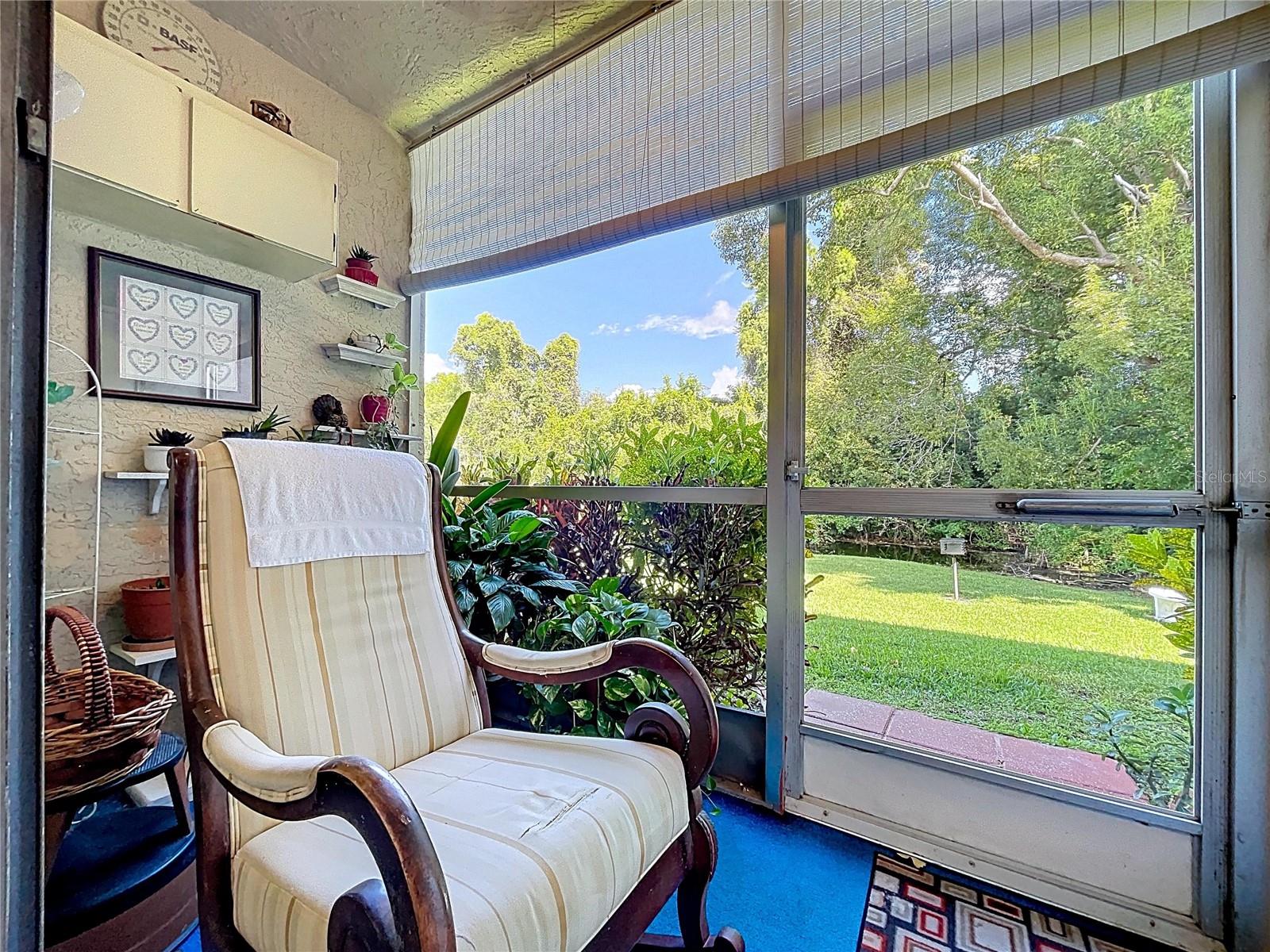 Image 15 of 36 For 4916 Sunnybrook Drive 14