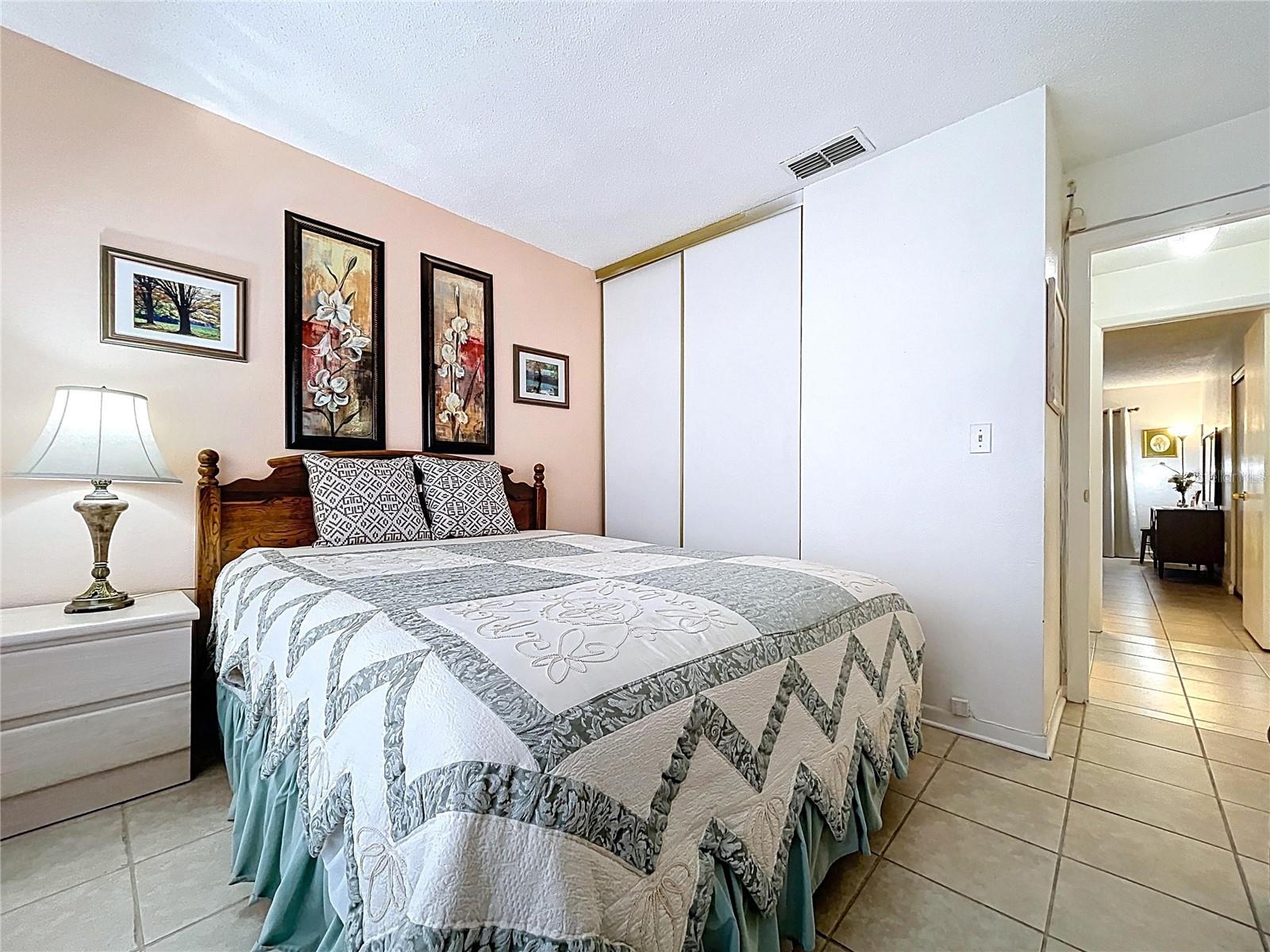 Image 24 of 36 For 4916 Sunnybrook Drive 14
