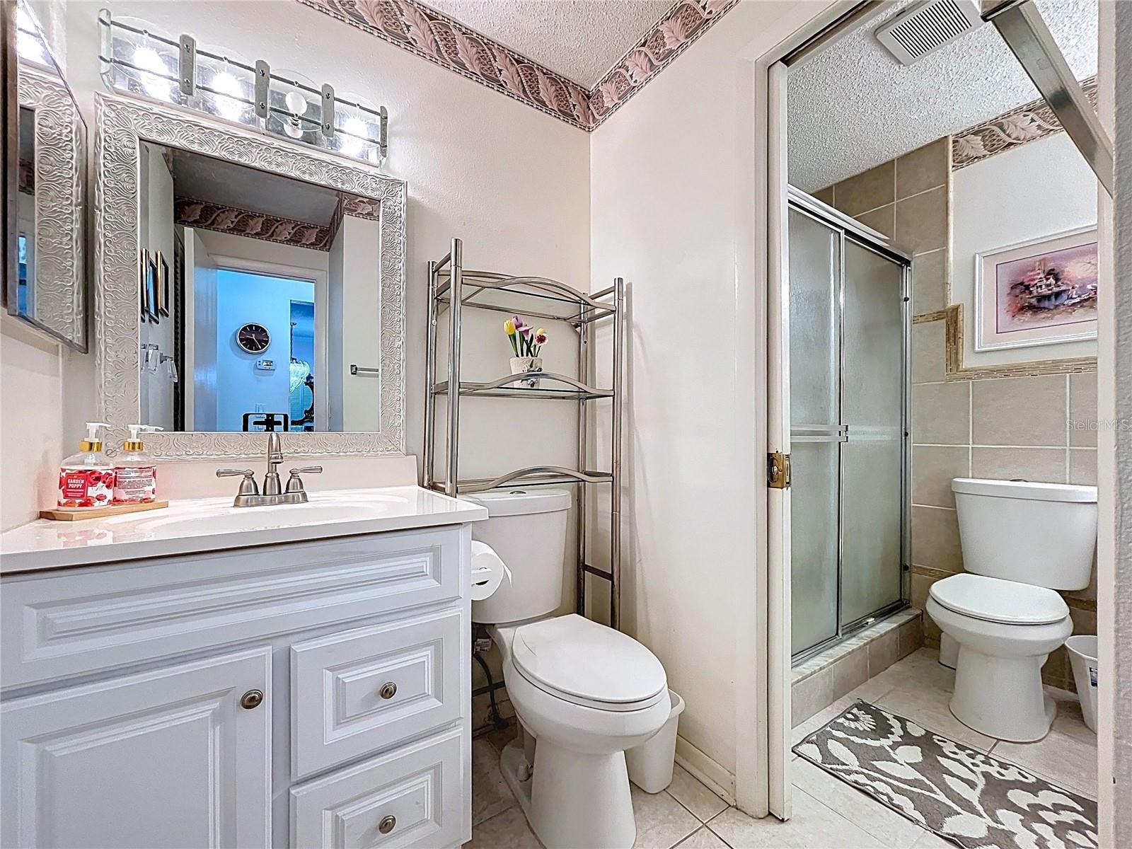 Image 27 of 36 For 4916 Sunnybrook Drive 14