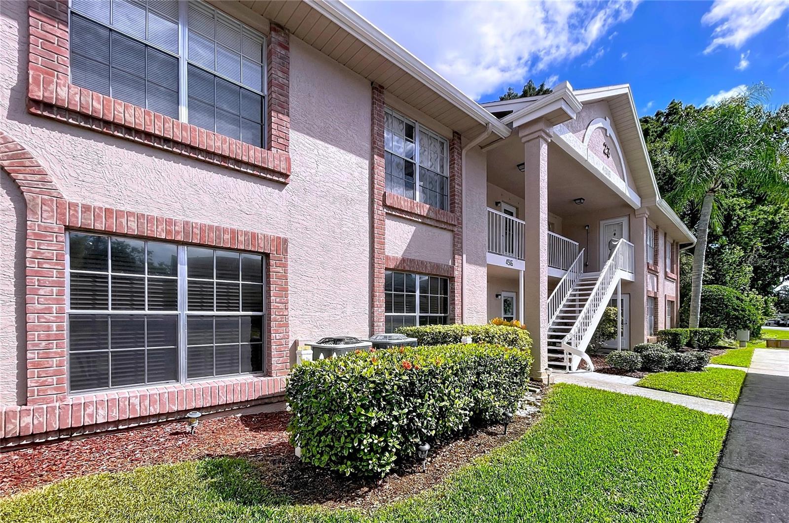 Image 3 of 36 For 4916 Sunnybrook Drive 14