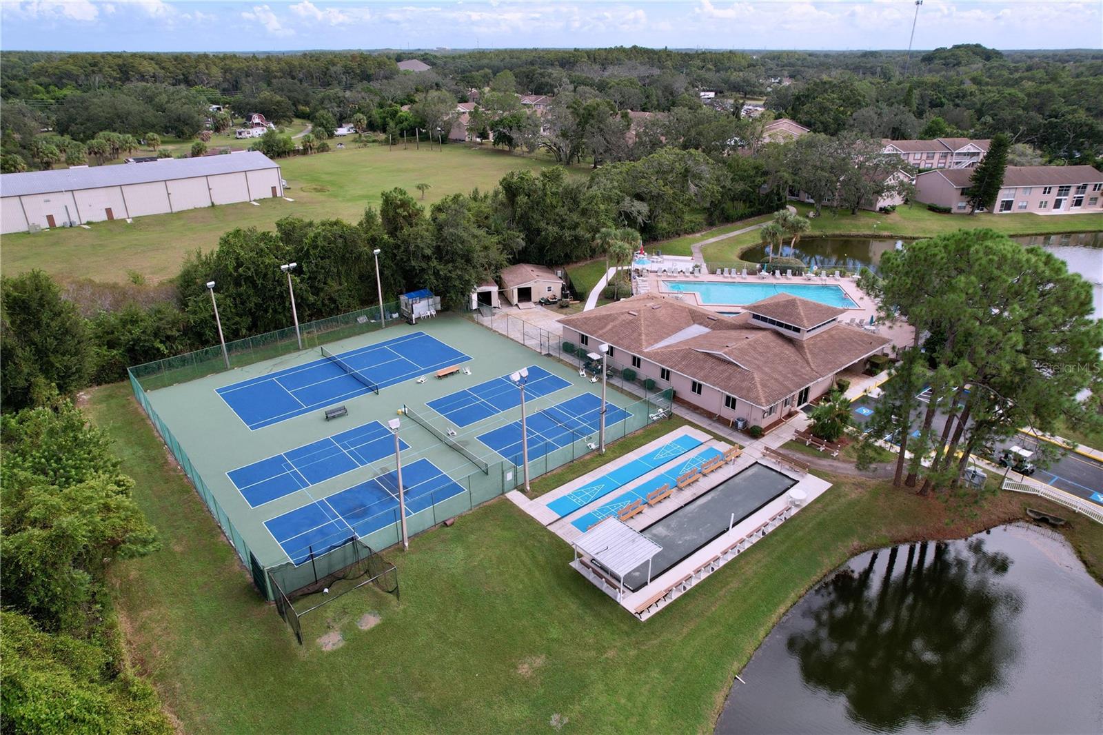 Image 34 of 36 For 4916 Sunnybrook Drive 14