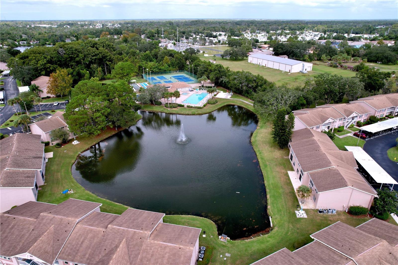 Image 35 of 36 For 4916 Sunnybrook Drive 14
