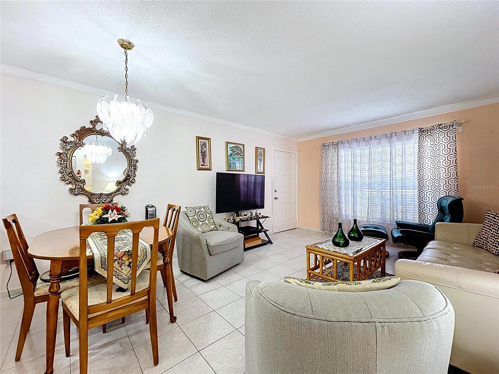Image 7 of 36 For 4916 Sunnybrook Drive 14