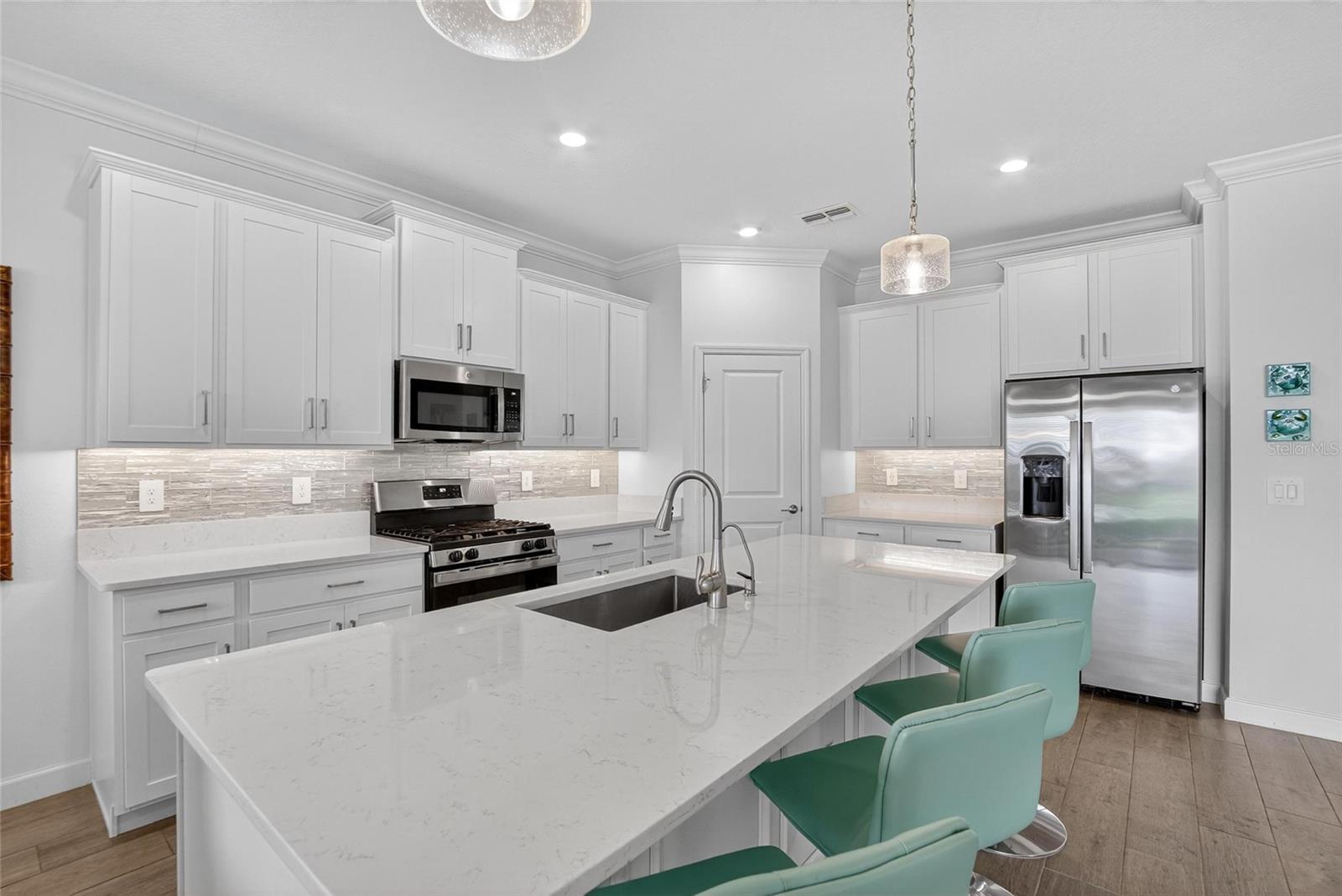 Image 12 of 76 For 17135 Holly Well Avenue