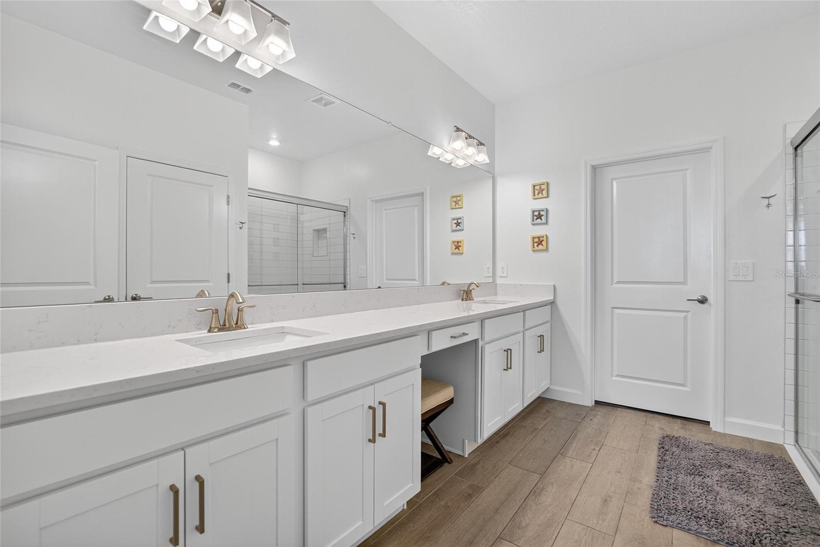 Image 25 of 76 For 17135 Holly Well Avenue