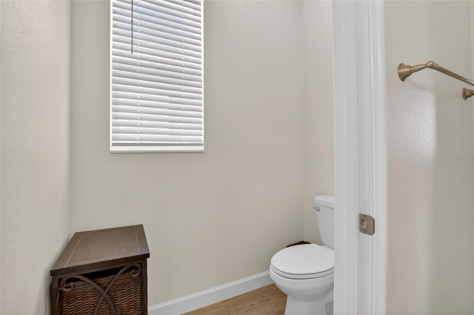 Image 27 of 76 For 17135 Holly Well Avenue