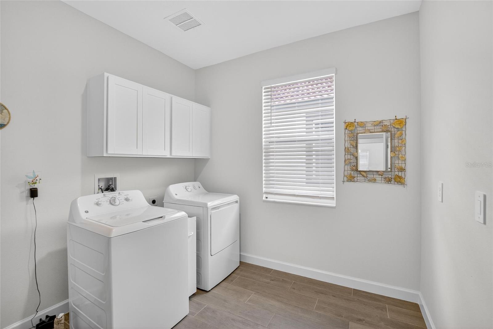 Image 35 of 76 For 17135 Holly Well Avenue