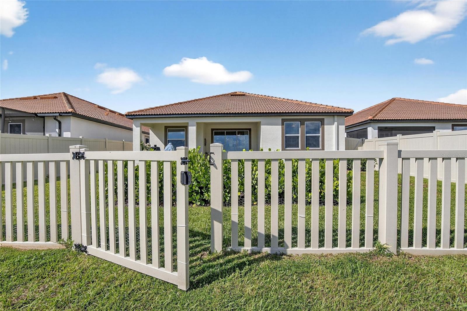 Image 47 of 76 For 17135 Holly Well Avenue