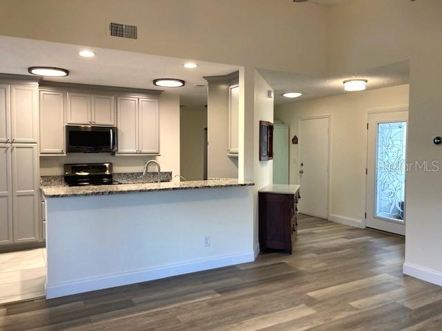 Image 10 of 49 For 1208 Litchfield Drive 39