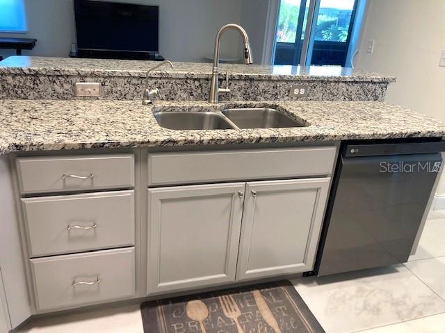 Image 13 of 49 For 1208 Litchfield Drive 39