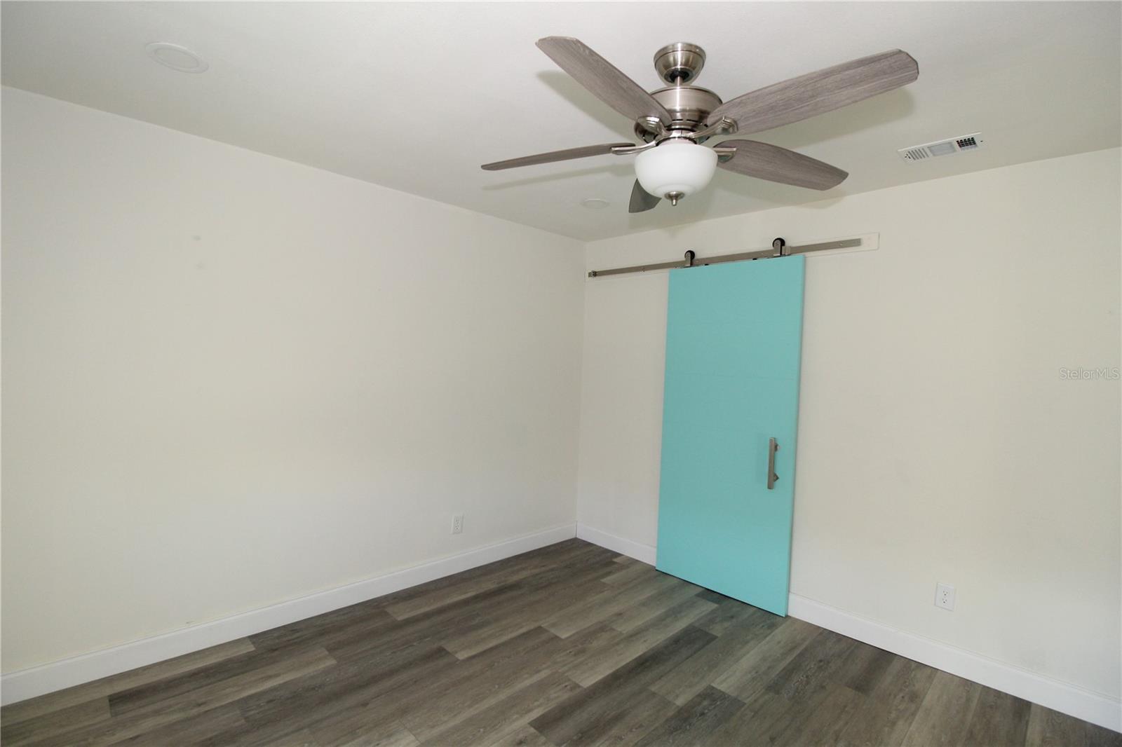 Image 20 of 49 For 1208 Litchfield Drive 39