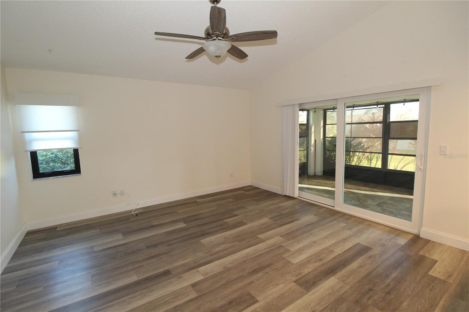 Image 7 of 49 For 1208 Litchfield Drive 39