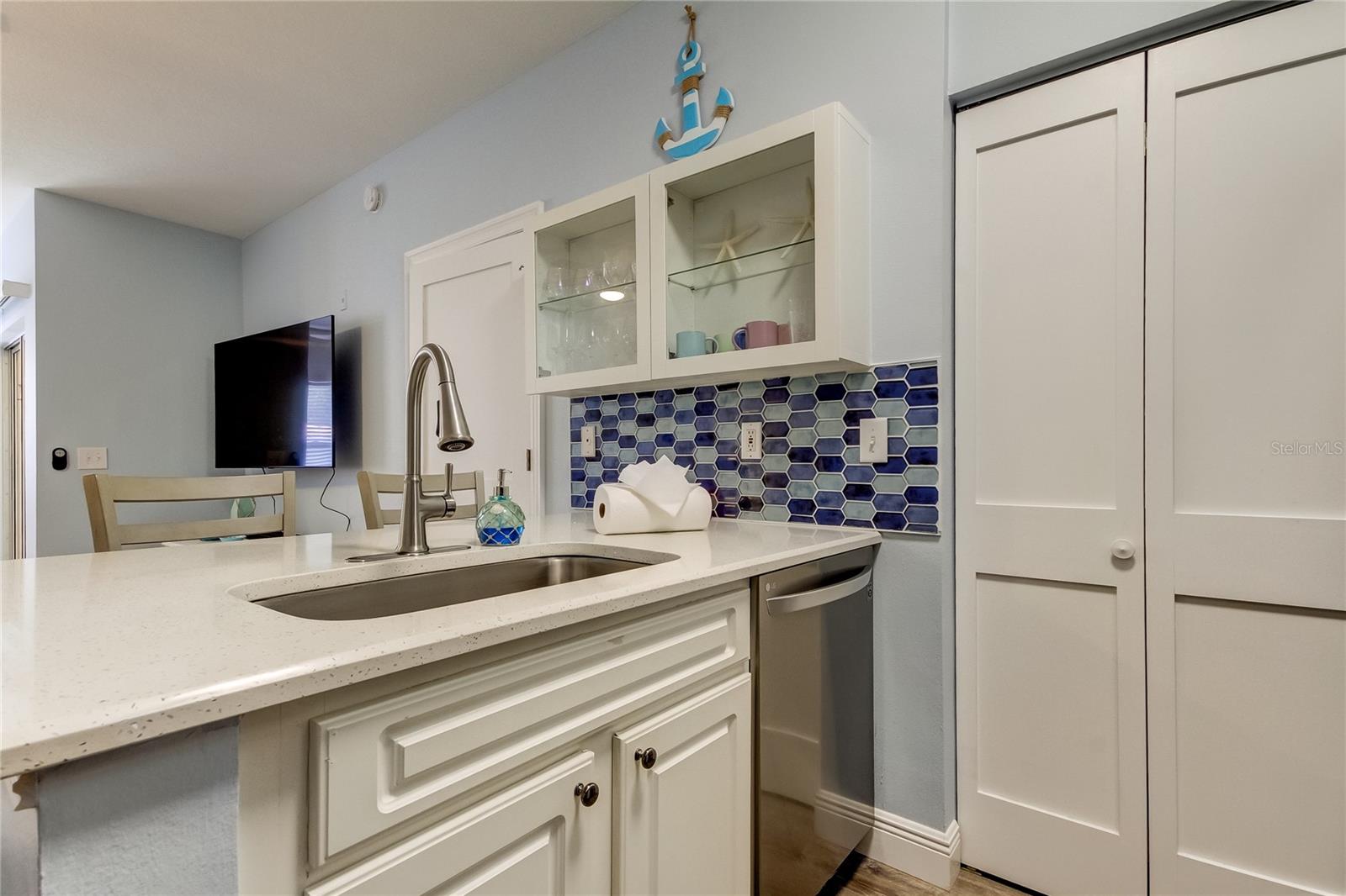 Image 14 of 32 For 10764 70th Avenue 2110