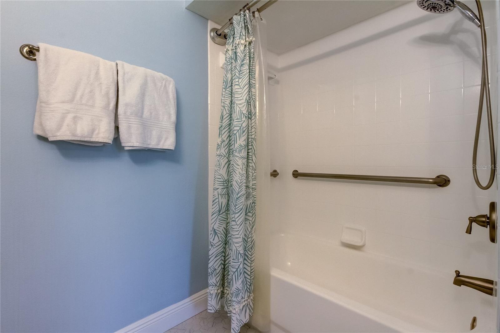 Image 26 of 32 For 10764 70th Avenue 2110