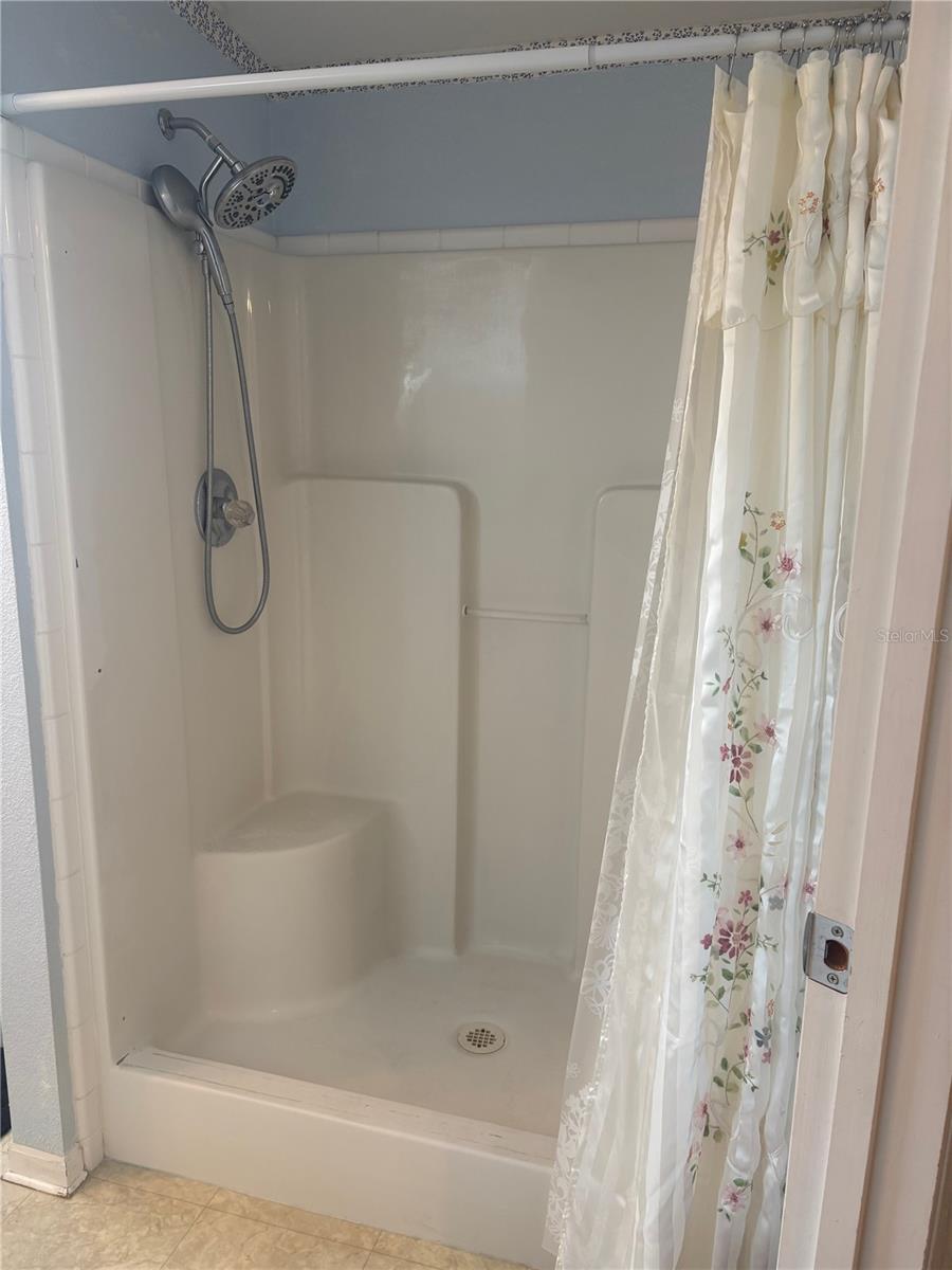 Image 25 of 53 For 409 Dreama Drive