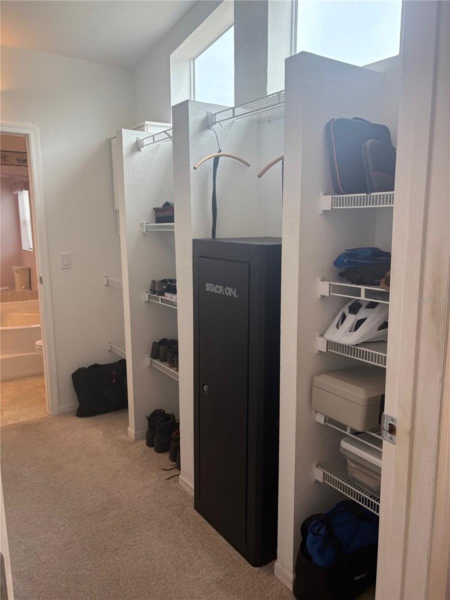 Image 28 of 53 For 409 Dreama Drive