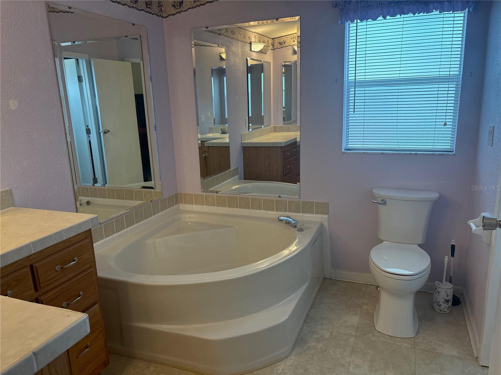 Image 31 of 53 For 409 Dreama Drive