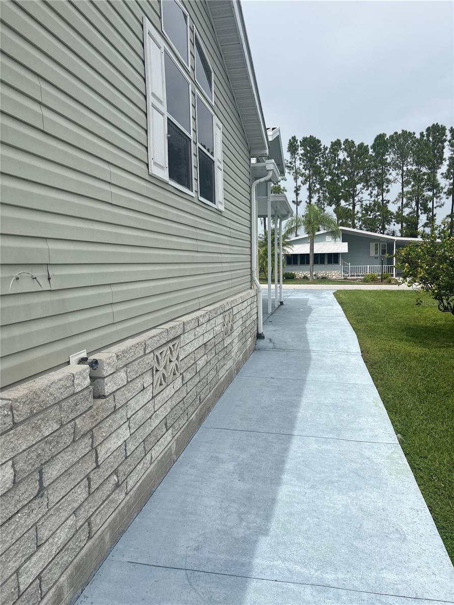 Image 47 of 53 For 409 Dreama Drive