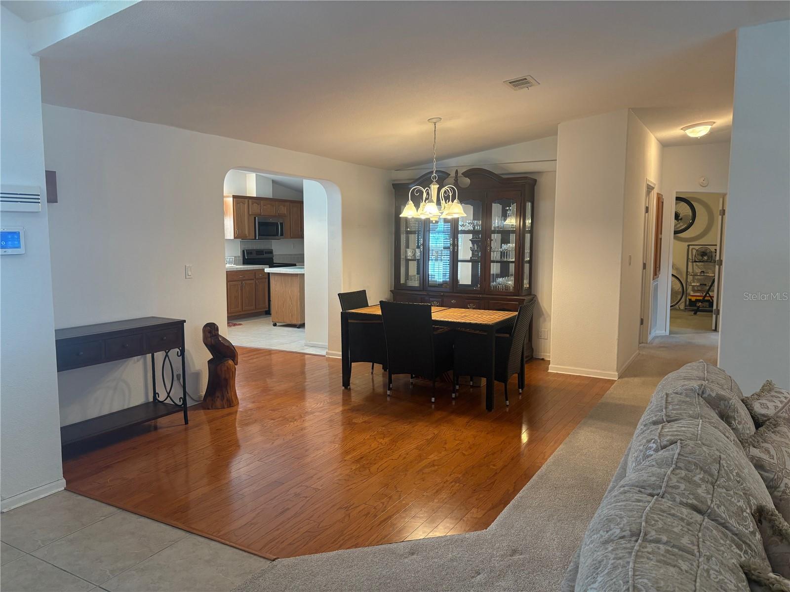 Image 9 of 53 For 409 Dreama Drive