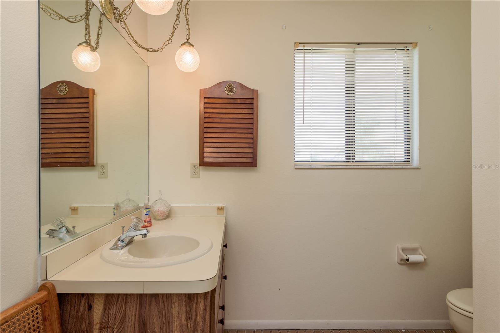 Image 14 of 26 For 7320 Hatteras Drive