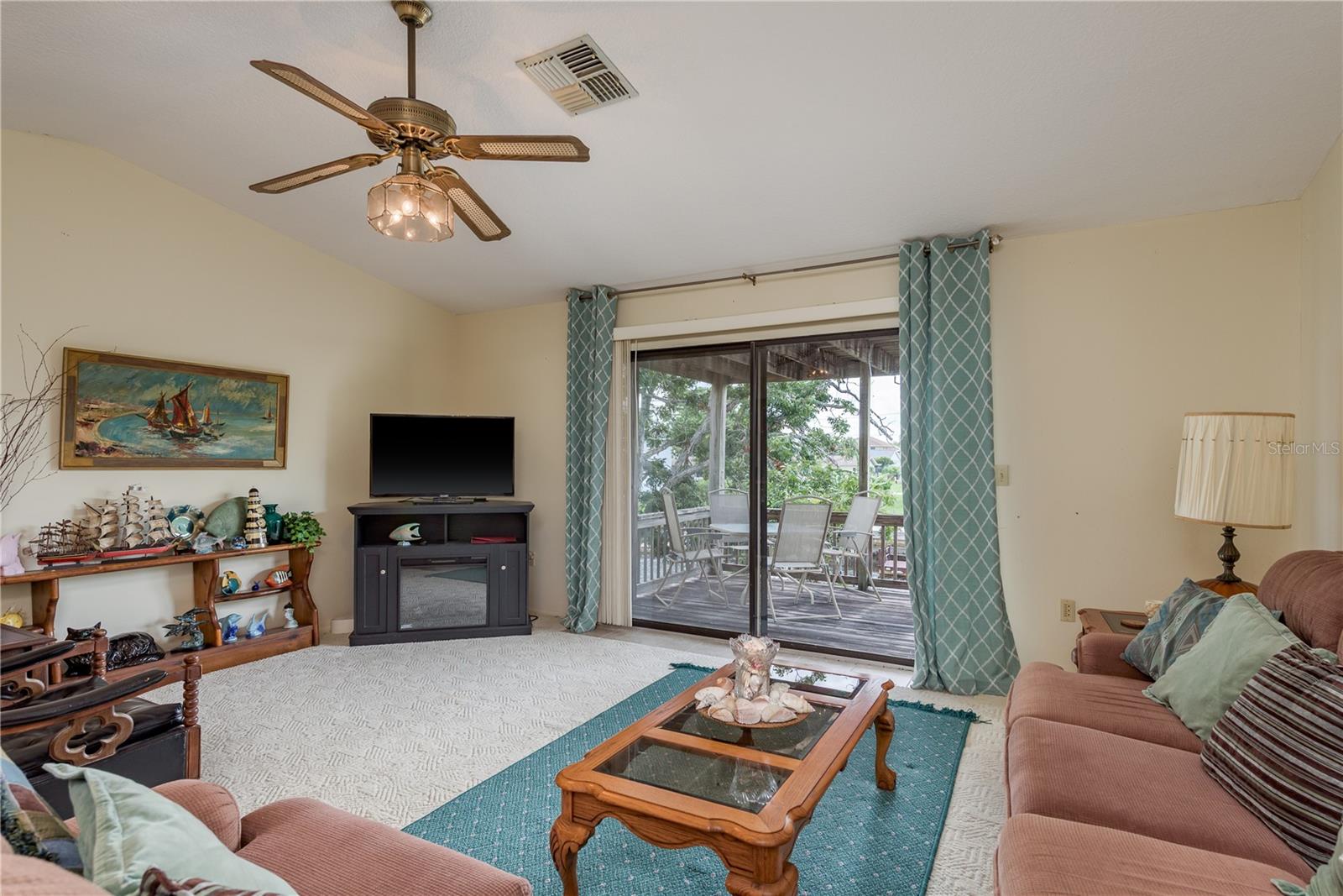 Image 6 of 26 For 7320 Hatteras Drive