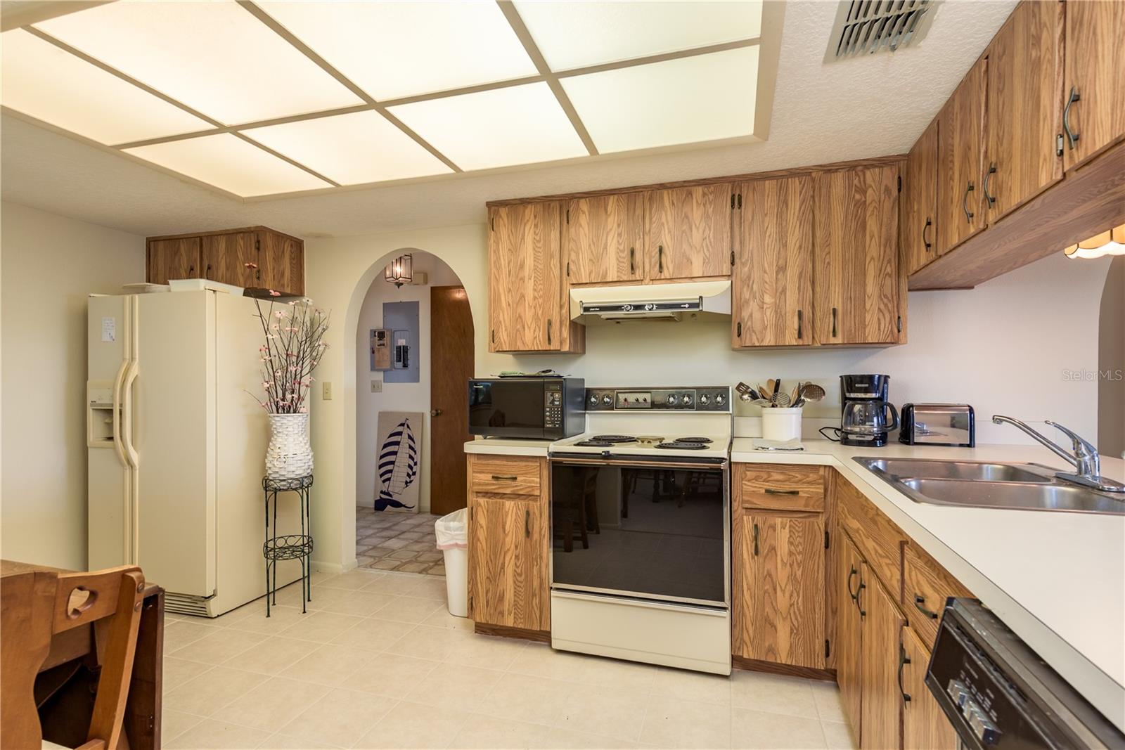 Image 8 of 26 For 7320 Hatteras Drive