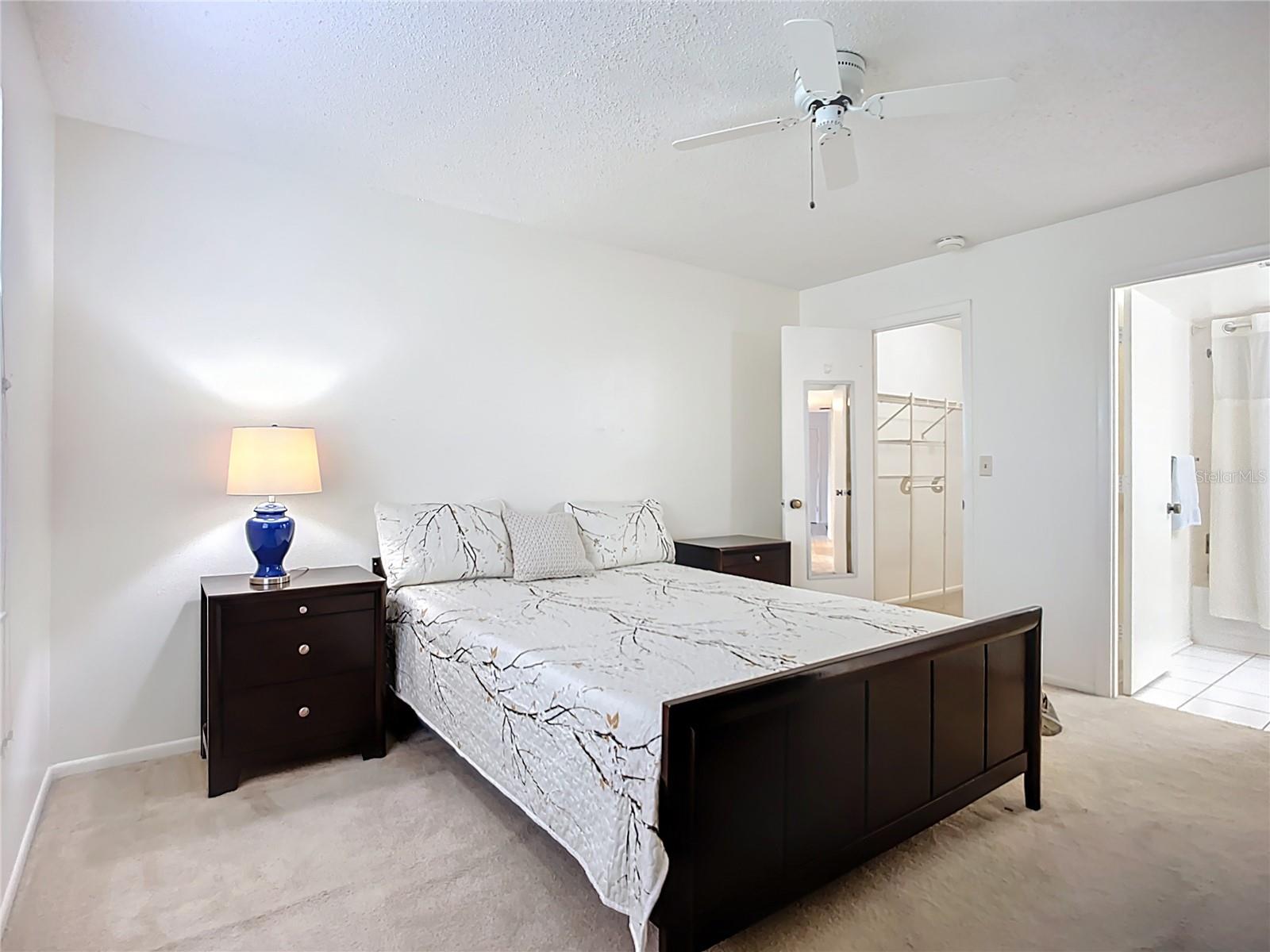 Image 17 of 36 For 3283 Beneva Road 101