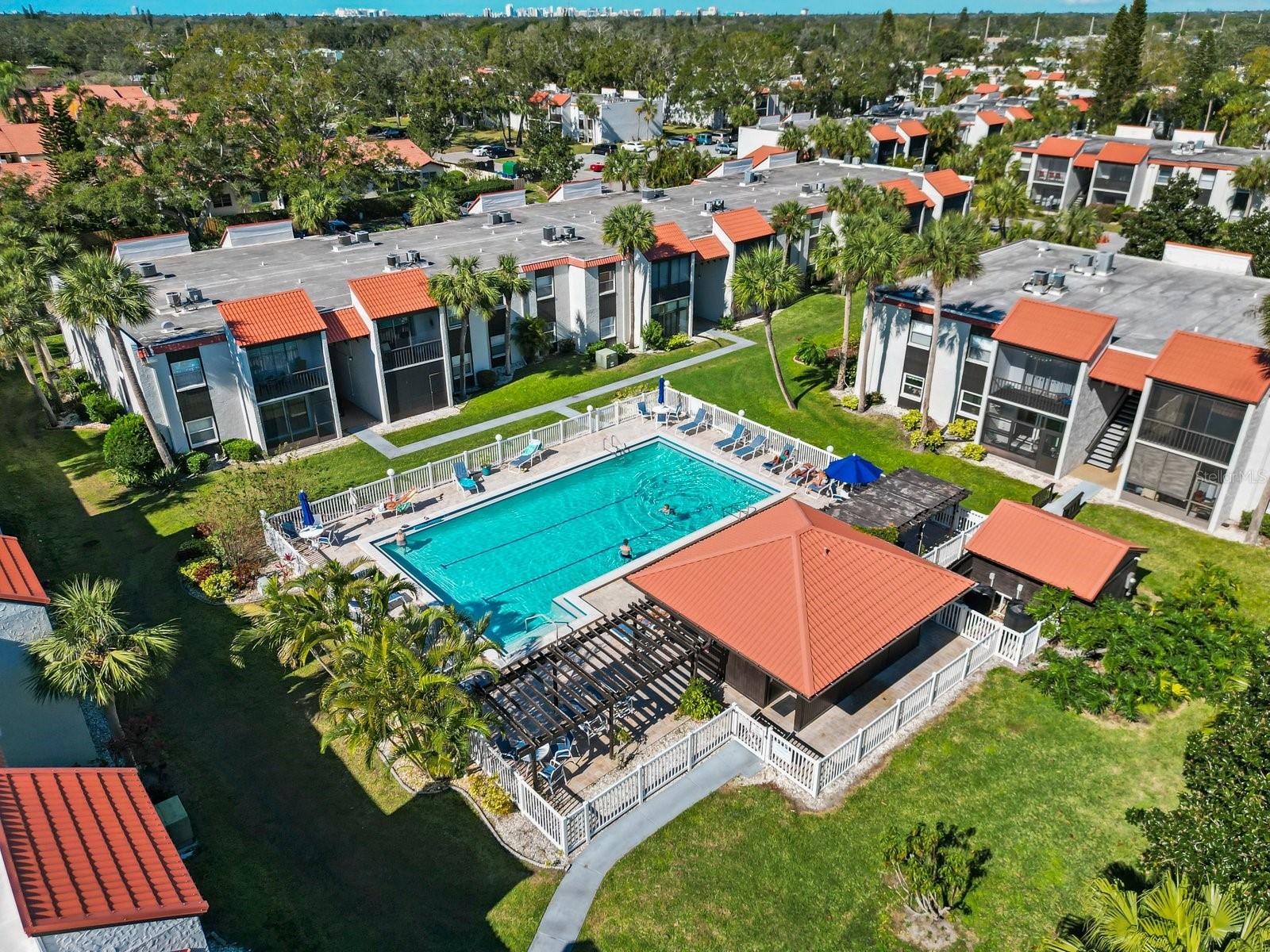 Image 28 of 36 For 3283 Beneva Road 101