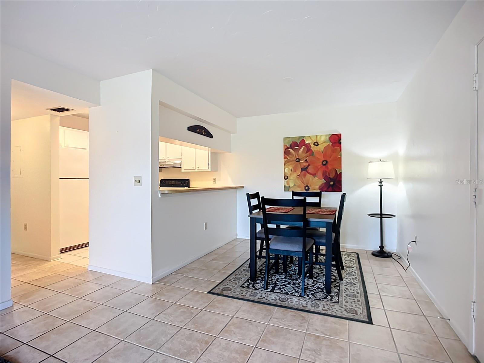 Image 9 of 36 For 3283 Beneva Road 101