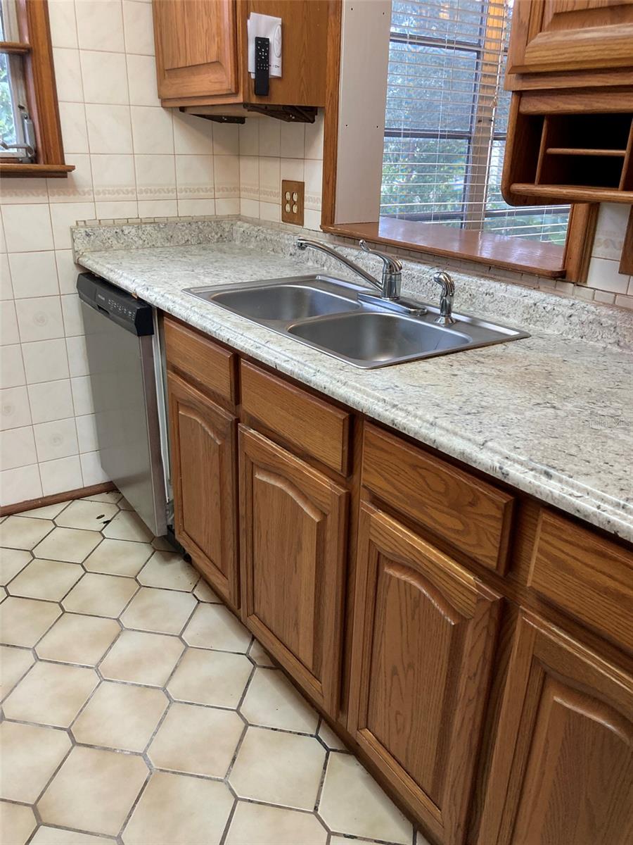 Image 12 of 52 For 5660 80th Street N C205