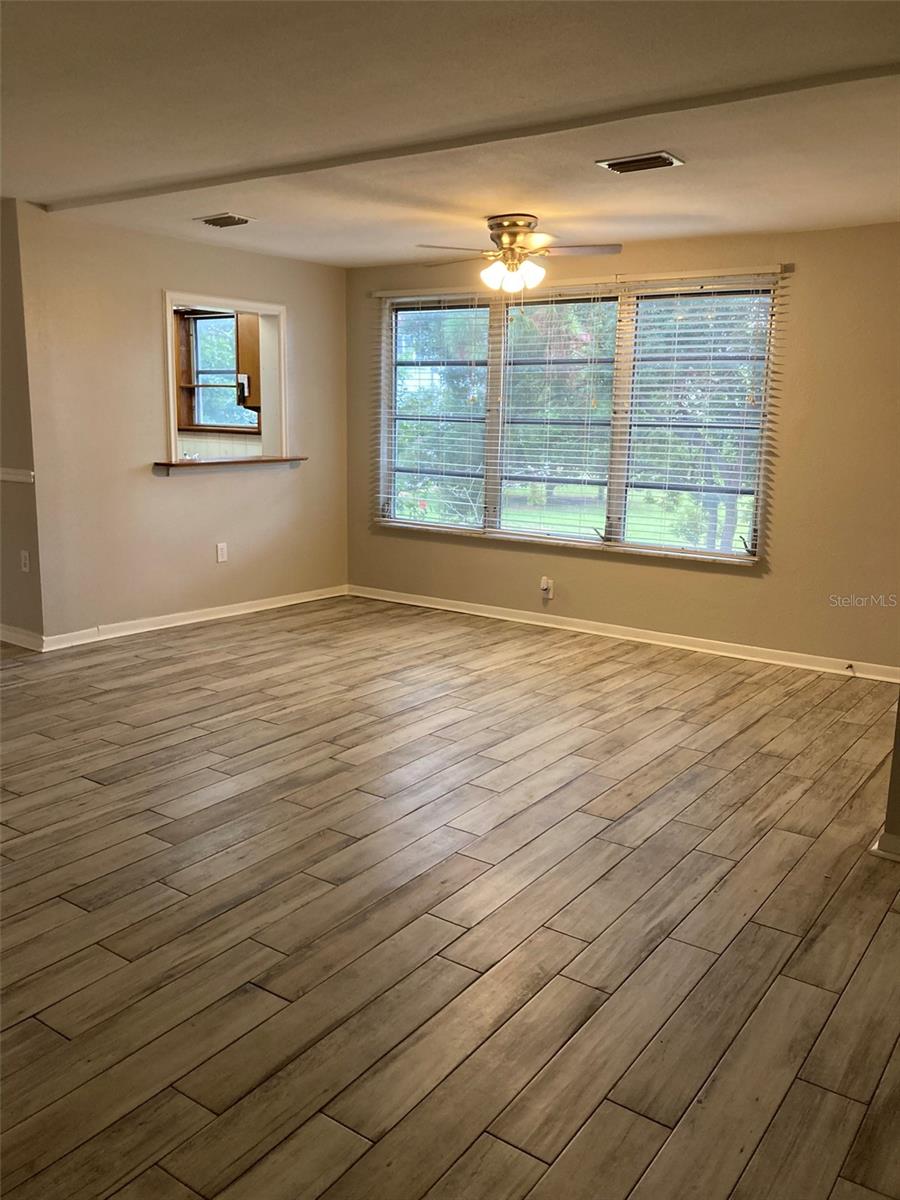 Image 19 of 52 For 5660 80th Street N C205