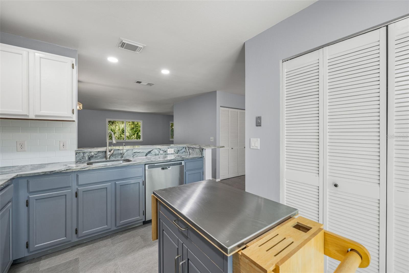 Image 8 of 30 For 4016 Poinciana Court