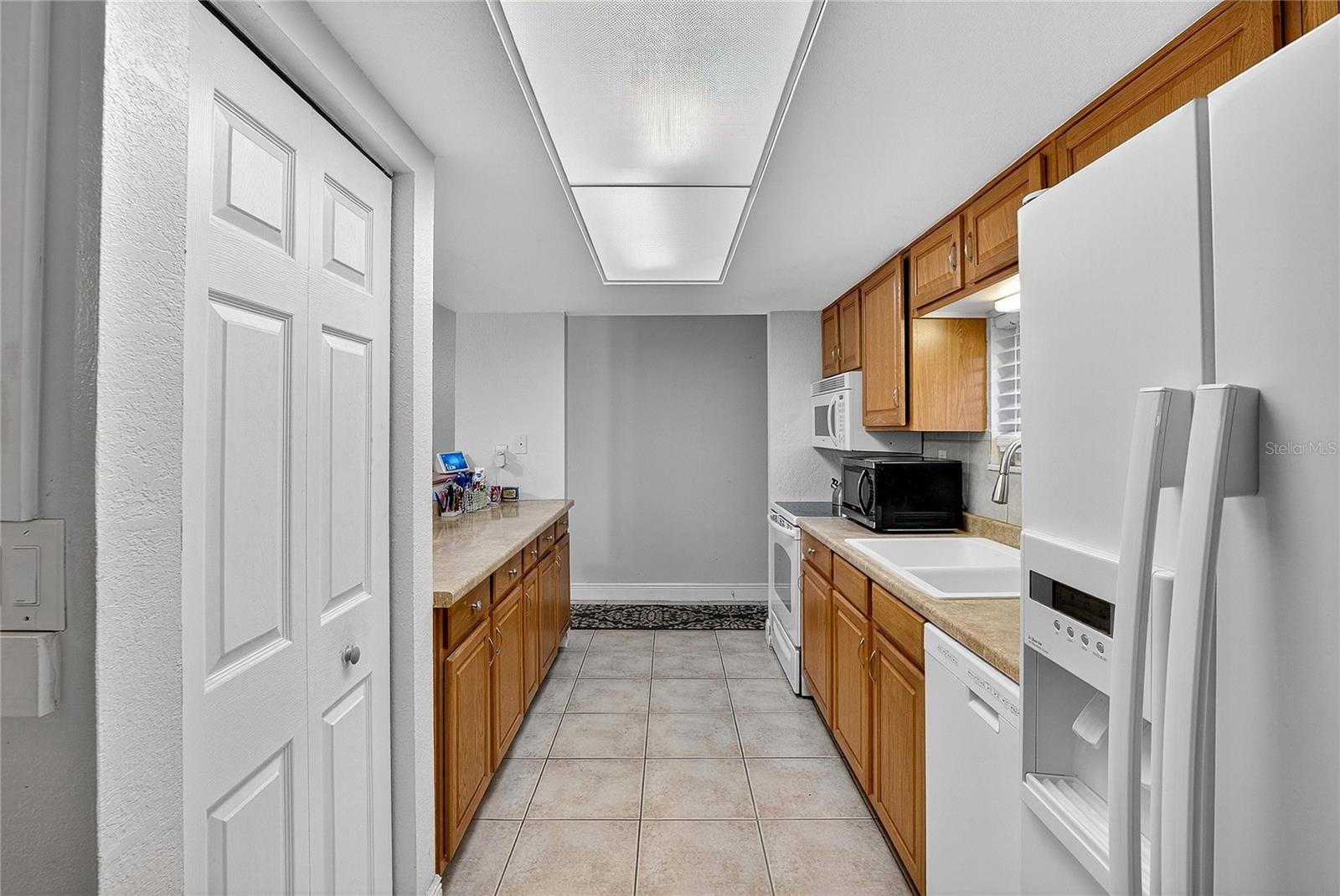 Image 3 of 17 For 8003 Hibiscus Drive 0