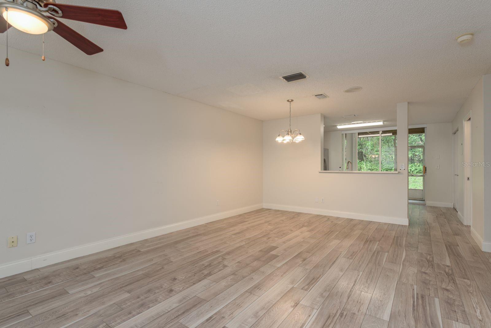 Image 5 of 23 For 4675 Tudor Lane