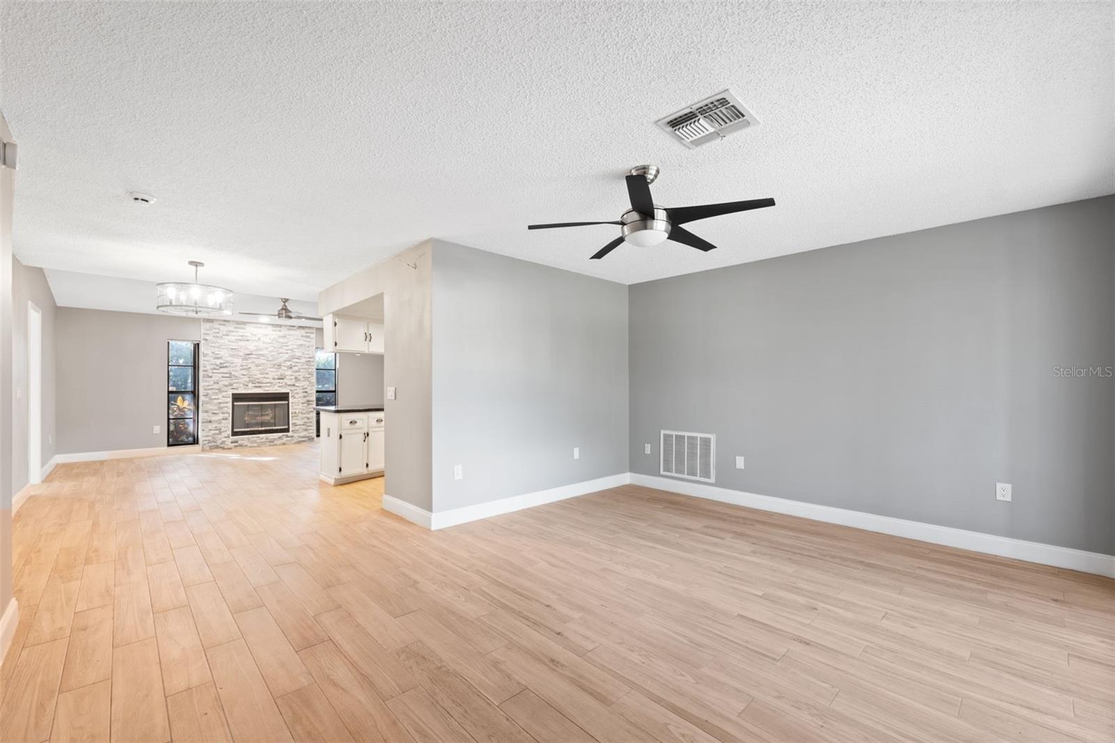 Image 7 of 42 For 6307 Shane Lane