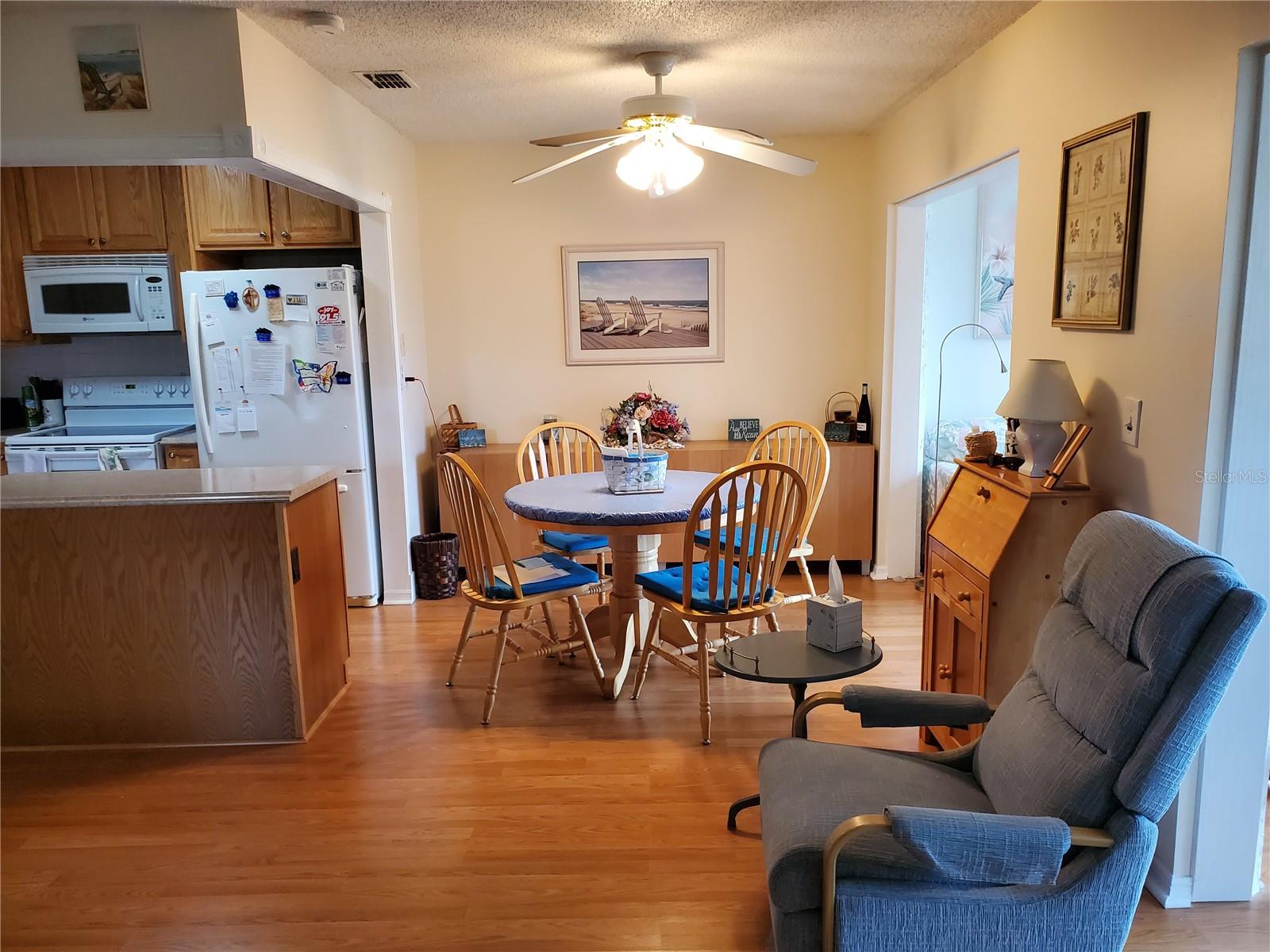 Image 14 of 26 For 1905 Canterbury Lane E-9