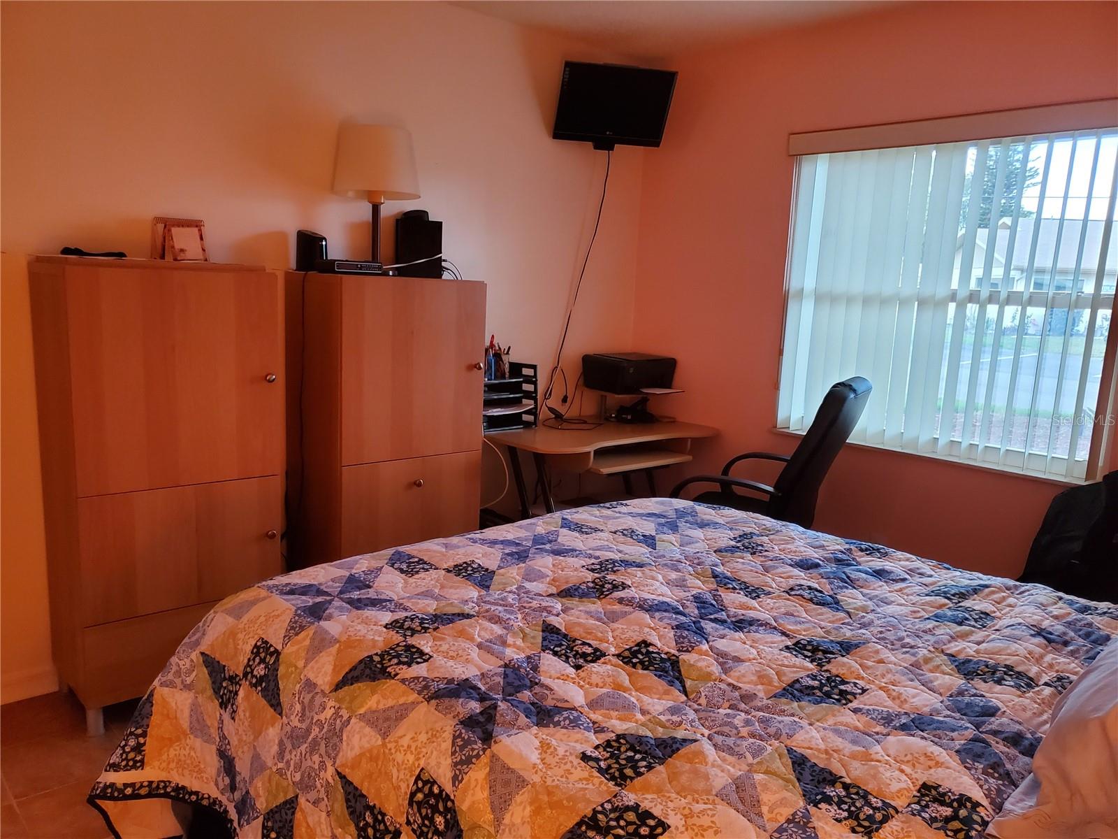 Image 21 of 26 For 1905 Canterbury Lane E-9