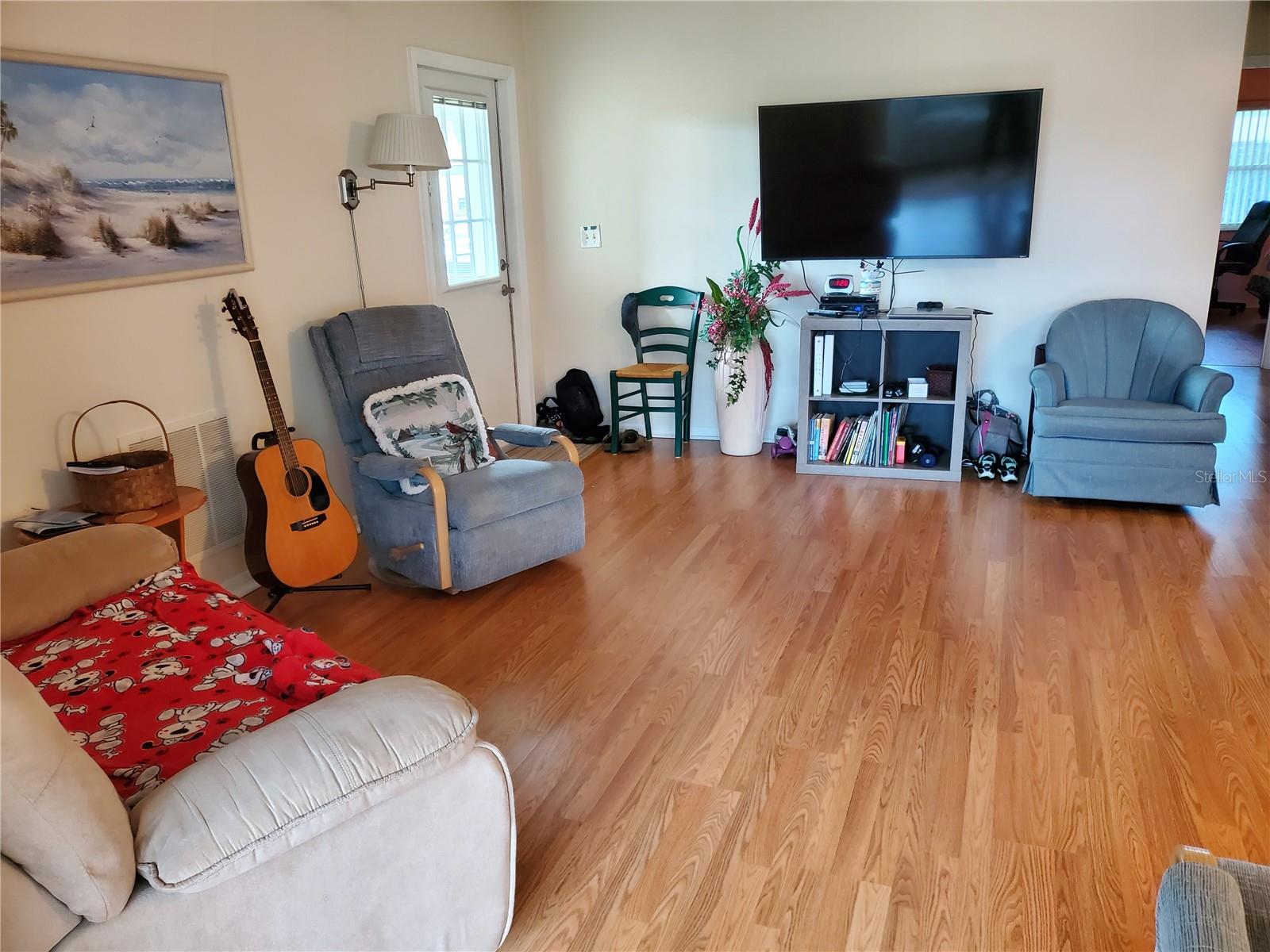 Image 9 of 26 For 1905 Canterbury Lane E-9