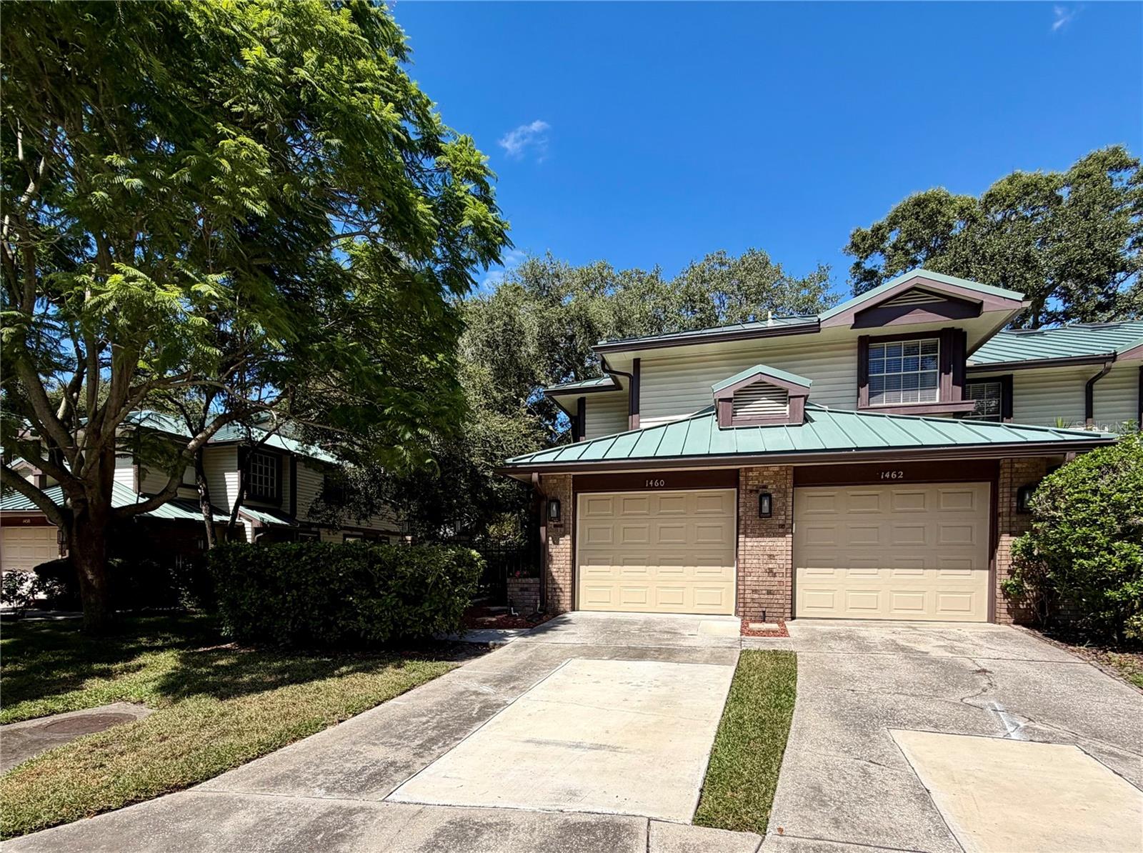 Image 3 of 36 For 1460 Mahogany Lane