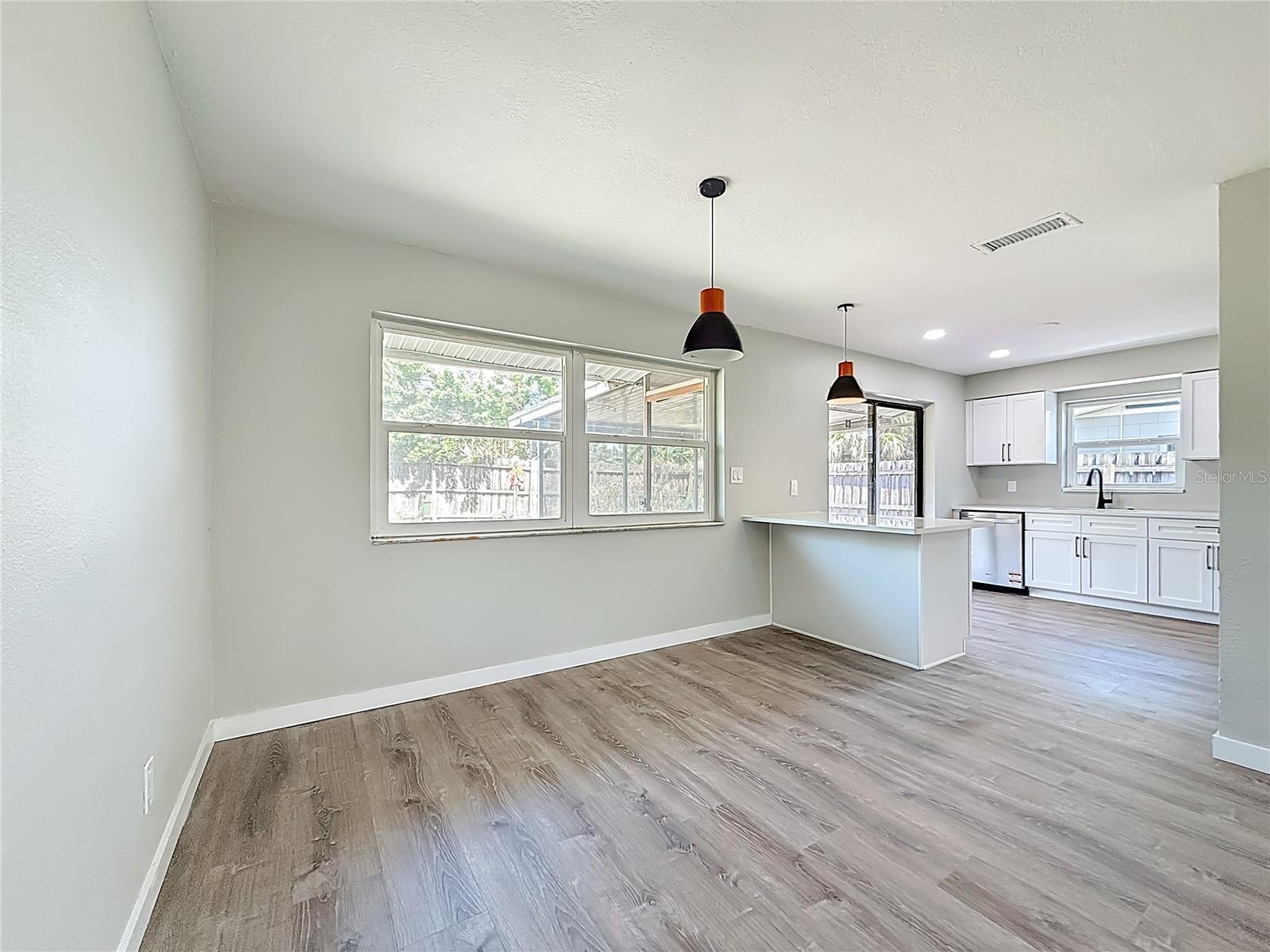 Image 16 of 81 For 5643 86th Avenue N