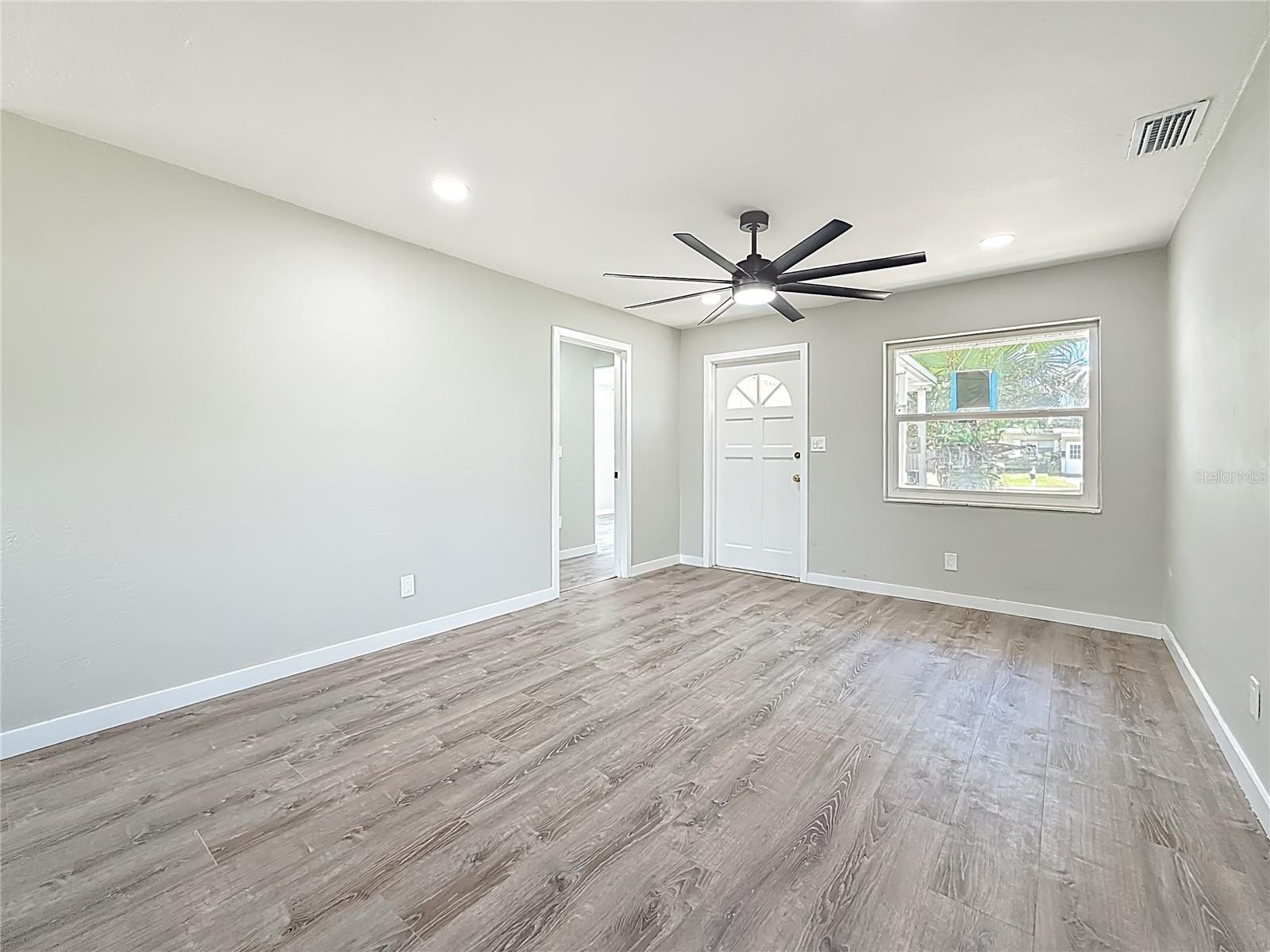 Image 19 of 81 For 5643 86th Avenue N