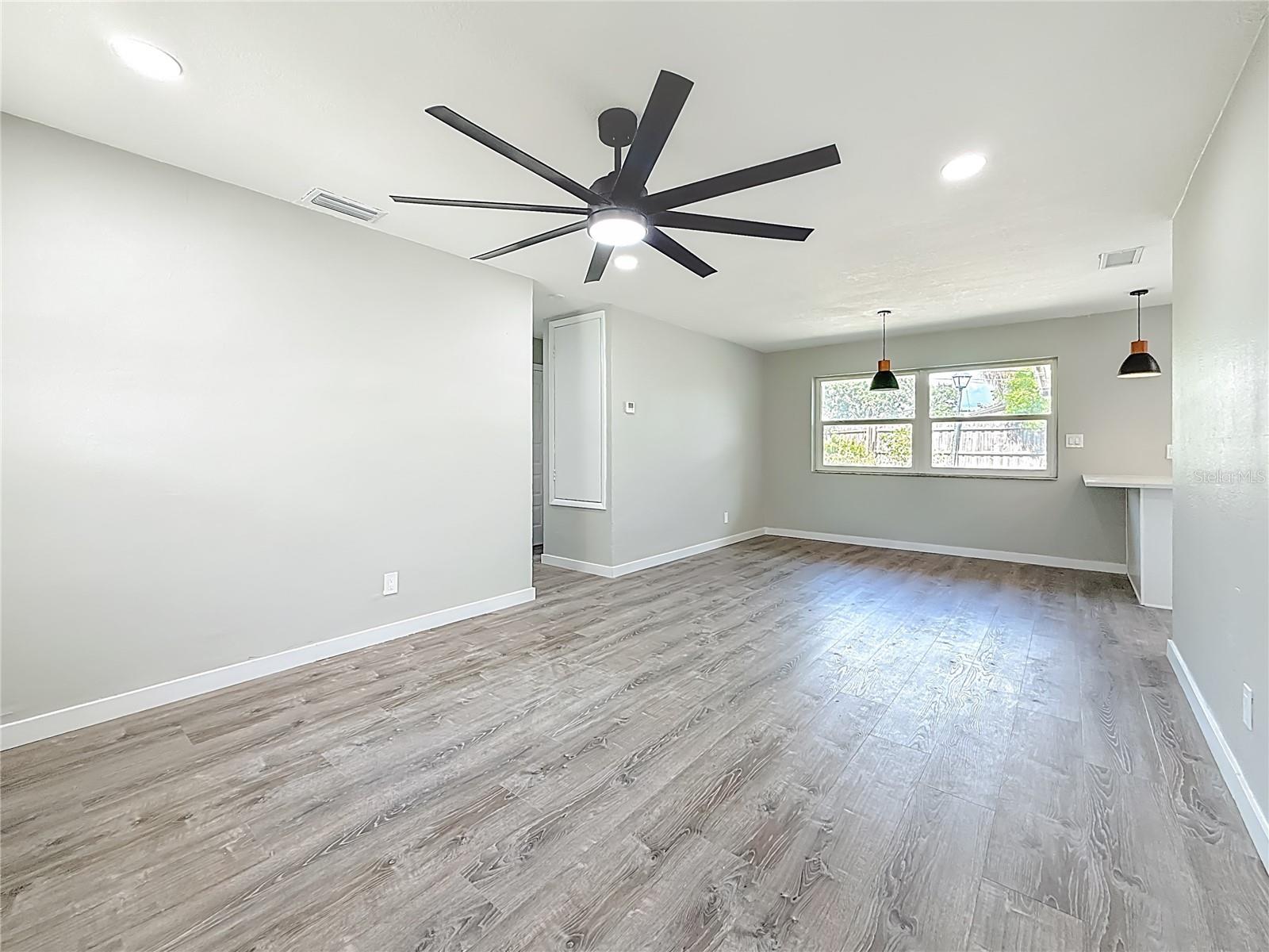 Image 20 of 81 For 5643 86th Avenue N
