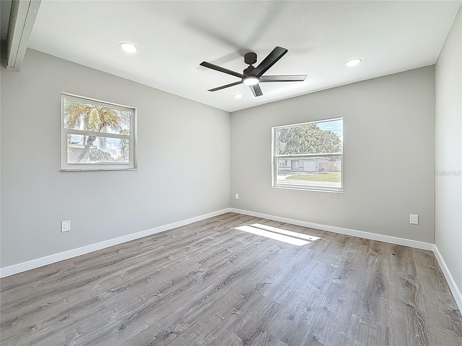 Image 33 of 81 For 5643 86th Avenue N