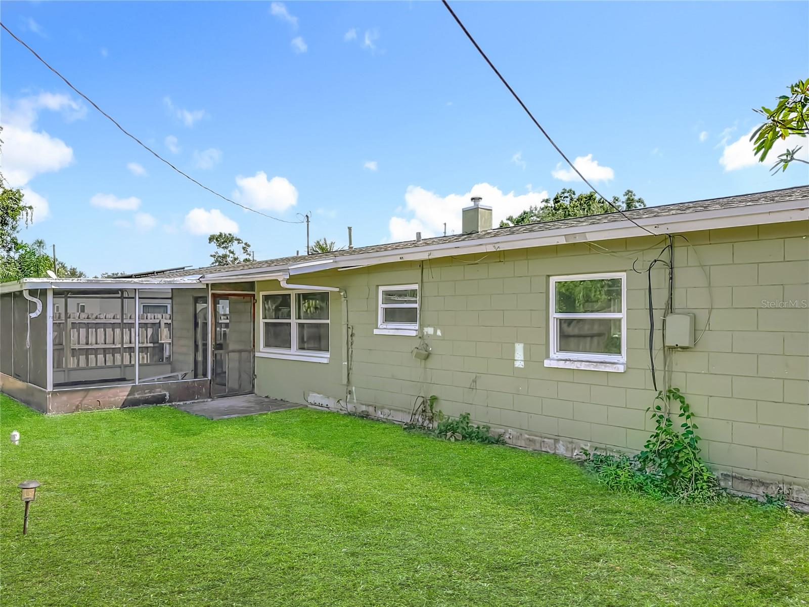 Image 52 of 81 For 5643 86th Avenue N